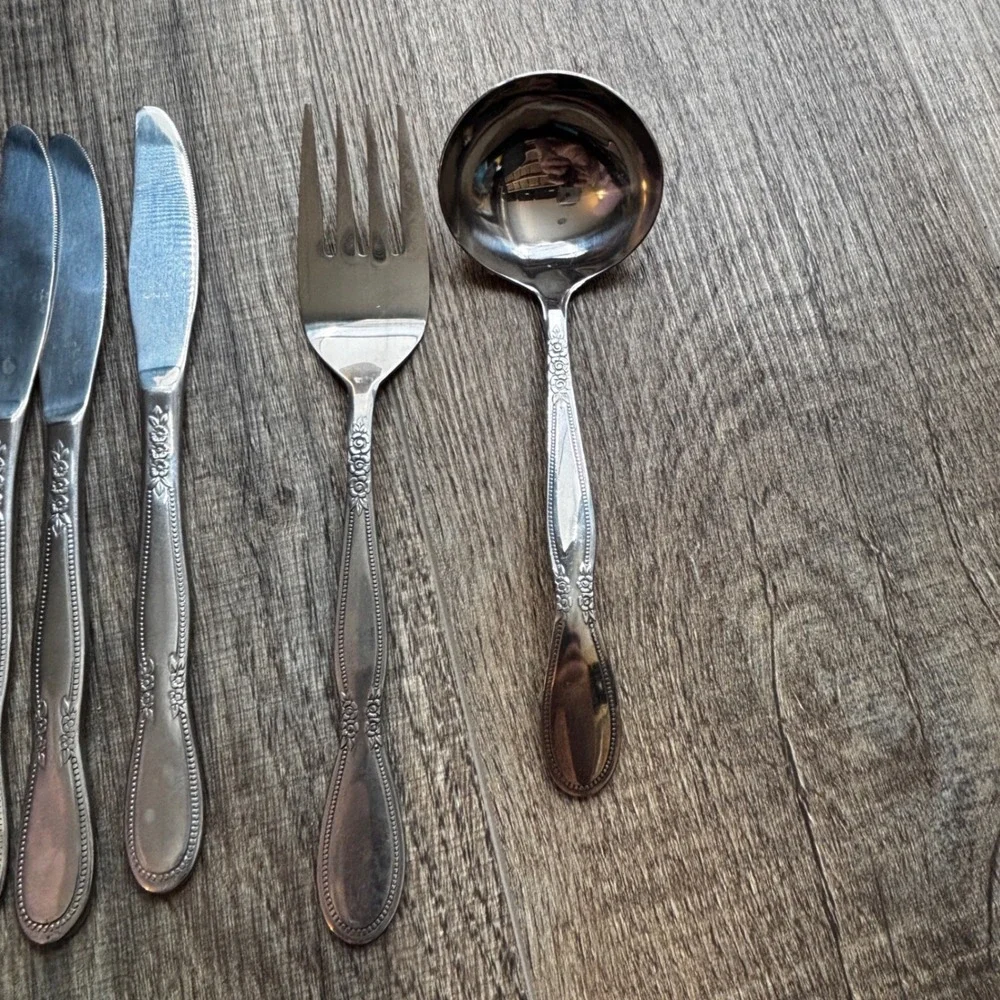 17pc‎ VTG Northland Stainless Flatware Set Floral Rose Pattern Korea Silverware
